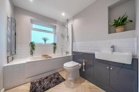 97 Groveley Road, Sunbury-on-thames, TW16 7JZ