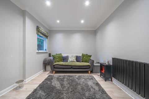 97 Groveley Road, Sunbury-on-thames, TW16 7JZ