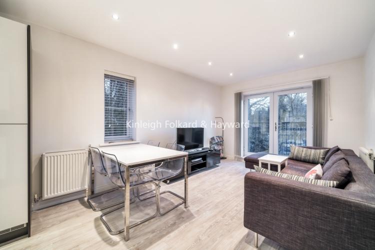 Waratah Drive Chislehurst BR7 2 bed apartment £1,500 pcm (£346 pw)