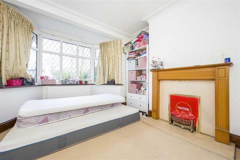 4 bedroom semi-detached house to rent - Coombe Lane, London
