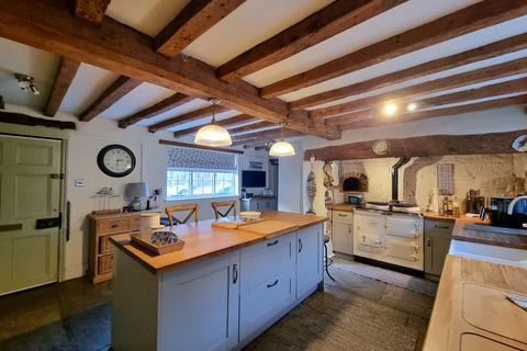 4 bedroom cottage for sale, Village Farm, Ladbroke, CV47