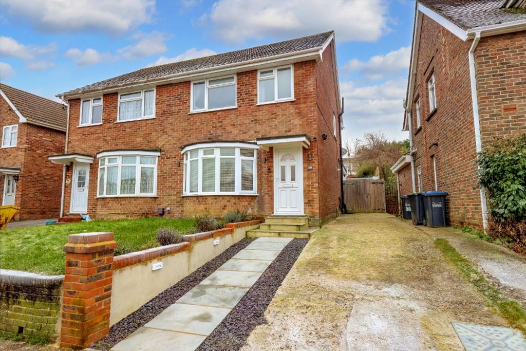 Dunstall Avenue, Burgess Hill, RH15 3 bed semidetached house £425,000