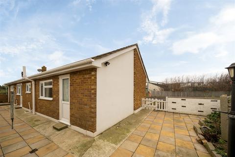 64 Beach Road, Selsey, Chichester, PO20 0TA