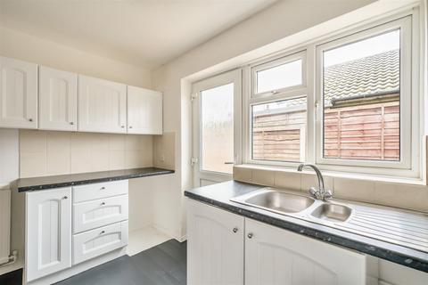 64 Beach Road, Selsey, Chichester, PO20 0TA