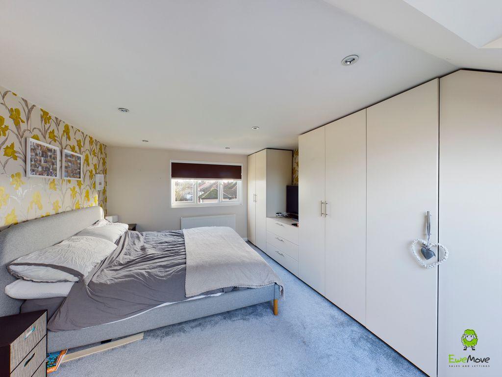 Bedroom 1 (Double)