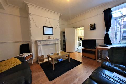 6 bedroom terraced house to rent - Lynnwood Terrace, Newcastle upon Tyne NE4