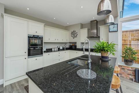 35 Barnstaple Road, Southend-on-sea, SS1 3PB