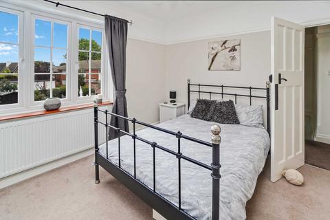 35 Barnstaple Road, Southend-on-sea, SS1 3PB