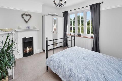 35 Barnstaple Road, Southend-on-sea, SS1 3PB