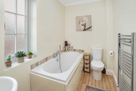 35 Barnstaple Road, Southend-on-sea, SS1 3PB