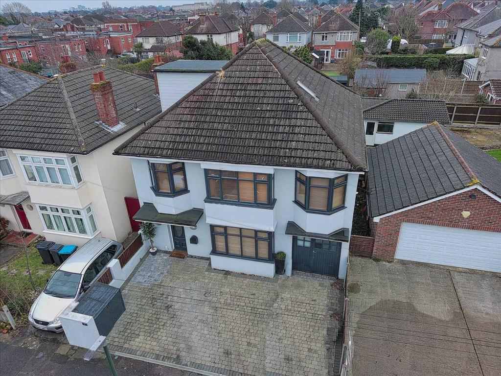 Maclaren Road, Moordown, Bournemouth 5 bed detached house £630,000
