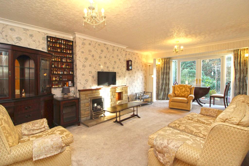 Alexandra Drive, Beverley HU17 8PG 2 bed semidetached bungalow £200,000