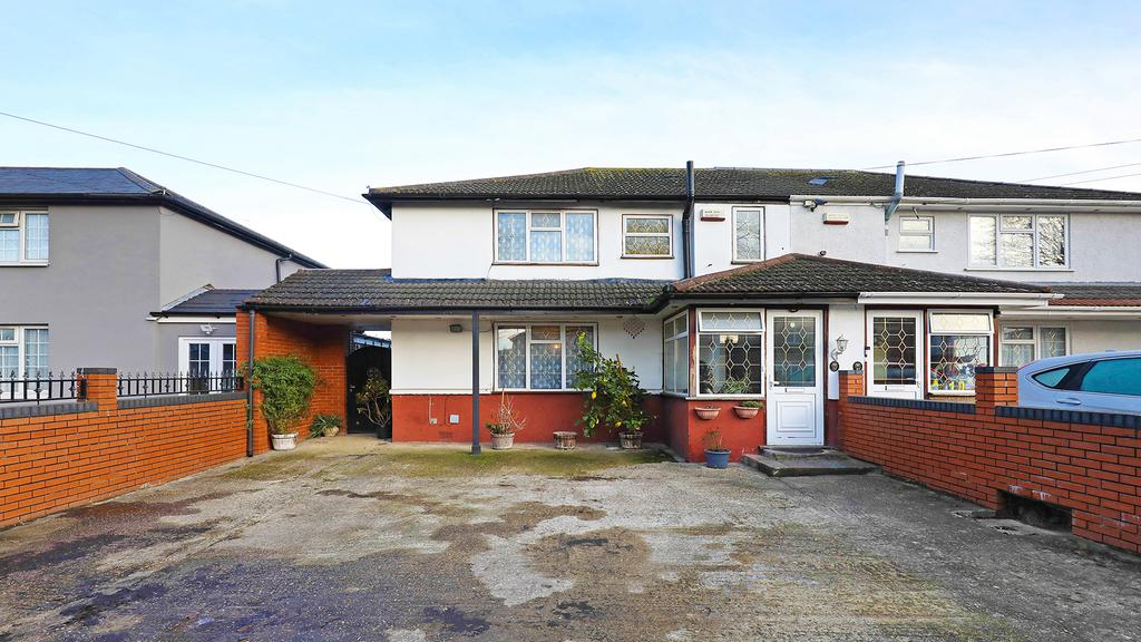 West Avenue, Southall, Middlesex, UB1 3 bed semidetached house for sale £700,000
