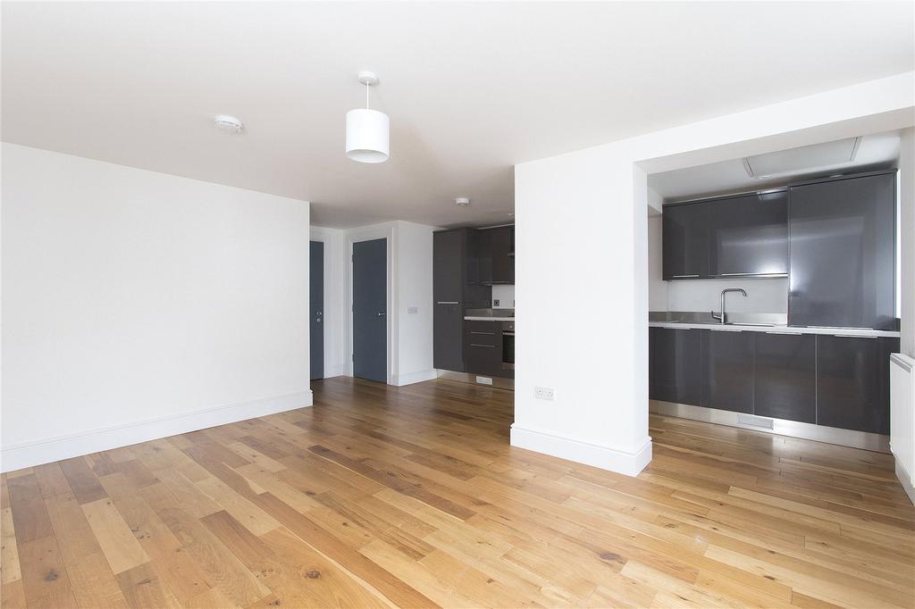 The Barony, Windmill Road, Kirkcaldy... 2 bed flat £795 pcm (£183 pw)