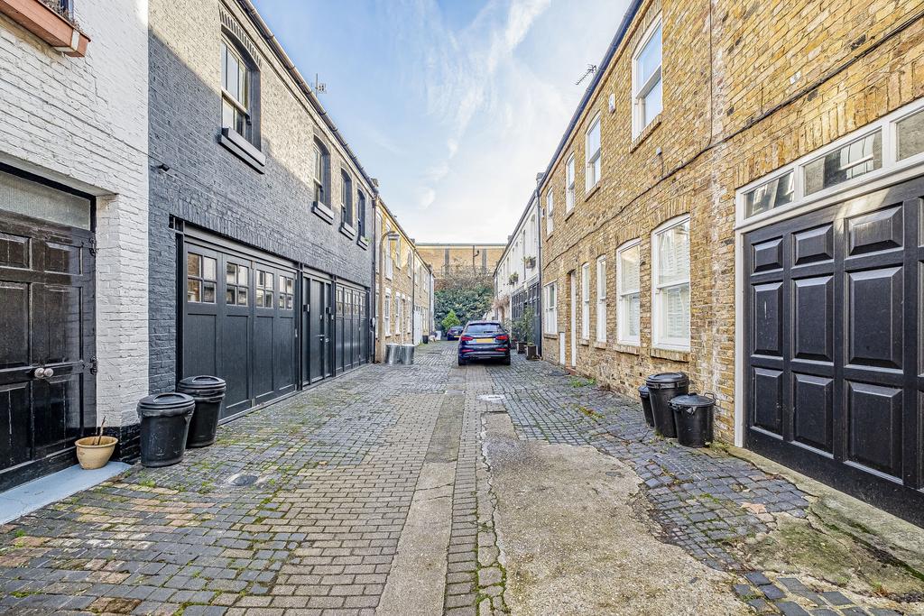 Moveli-12 Ernshaw Place-4.jpg