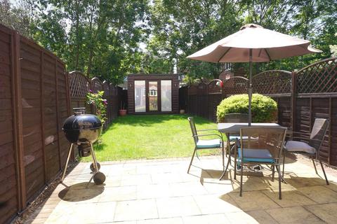 11 Padley Close, Chessington, KT9 2BA