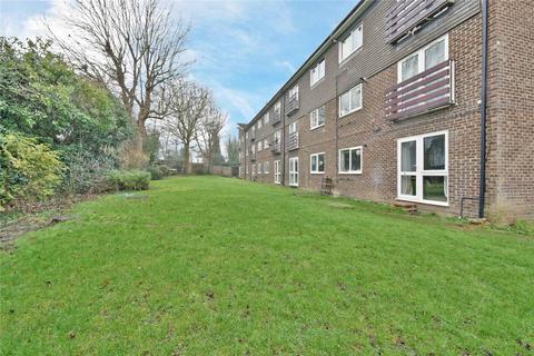 2 bedroom flat to rent, Freshfield Drive, Southgate, N14