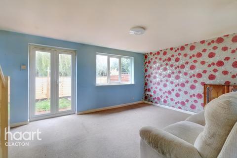 2 bedroom semi-detached house for sale - Vauxhall Avenue, Clacton-On-Sea
