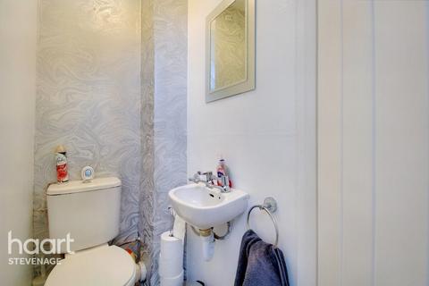 101 Oaks Cross, Stevenage, SG2 8LT