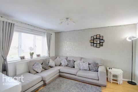 101 Oaks Cross, Stevenage, SG2 8LT