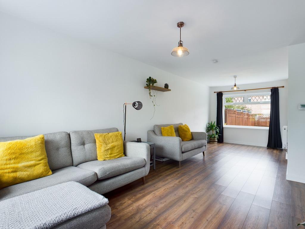 Pen Y Fro, Dunvant, Swansea, SA2 3 bed semidetached house for sale £