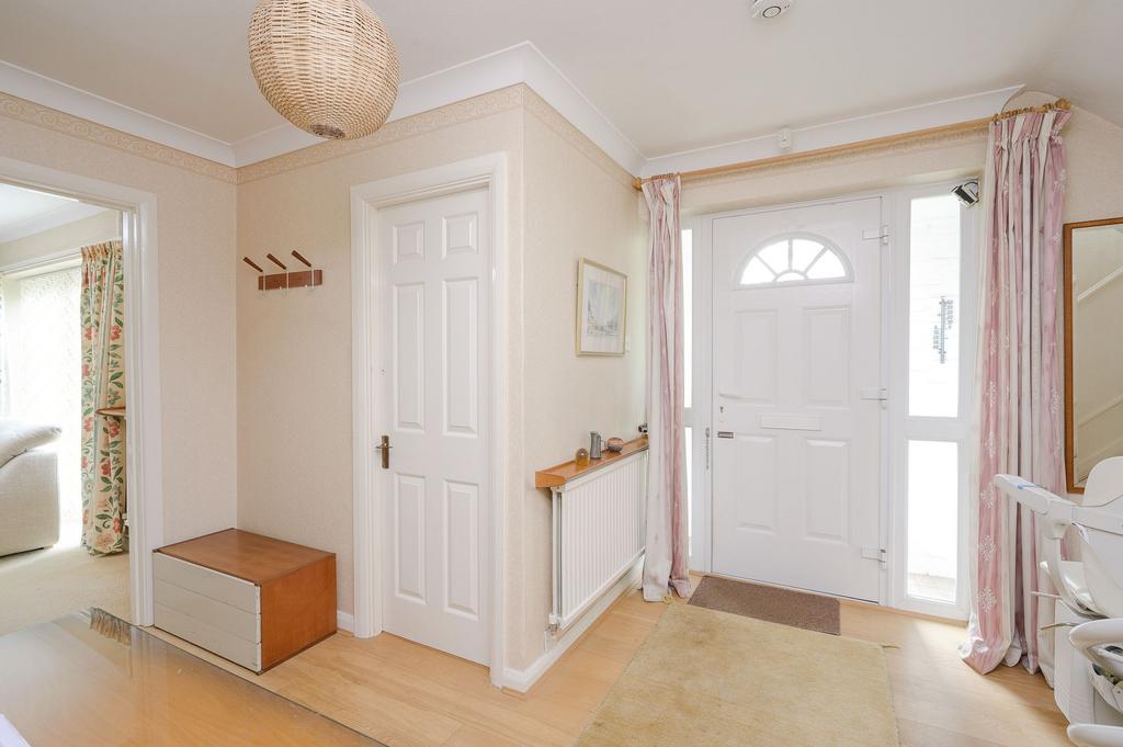 Oxshott Way, Cobham, KT11 3 bed detached house £1,650,000