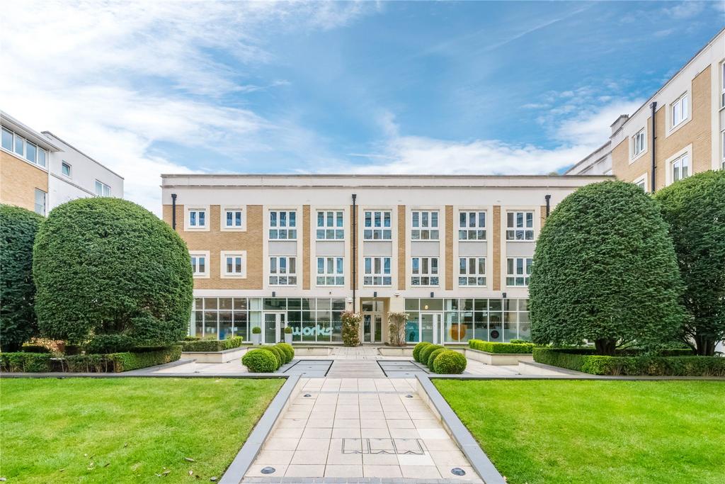 Castle Court, 1 Brewhouse Lane, London 1 bed flat for sale £425,000