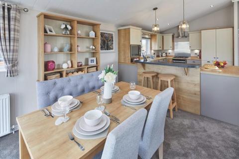 3 bedroom lodge for sale - Pentire Coastal Holiday Park, Bude, Cornwall
