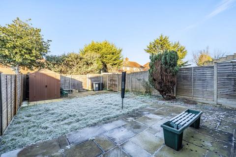 17 Corinne Close, Reading, RG2 8AA
