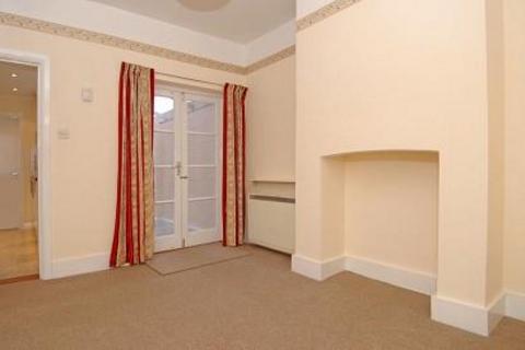 11 Harpsden Road, Henley-on-thames, RG9 1EE