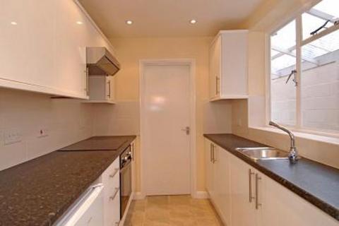 11 Harpsden Road, Henley-on-thames, RG9 1EE