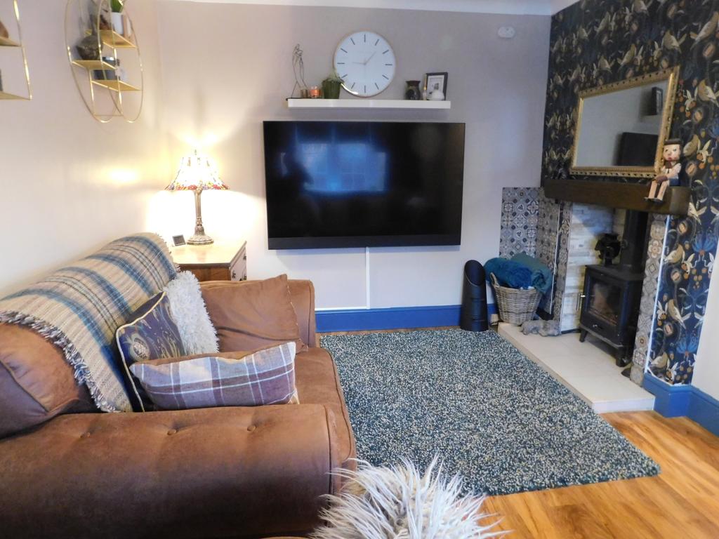 1 Opal Avenue, Chilton, Ferryhill 2 bed semidetached house £82,000