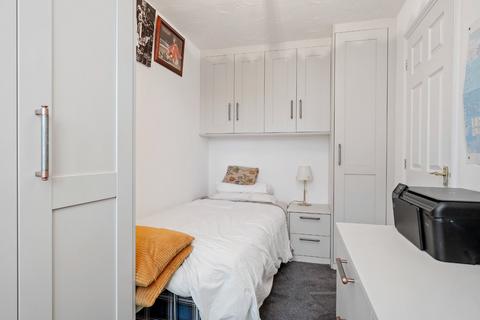 2 bedroom semi-detached house to rent, Balcorne Street, London, E9
