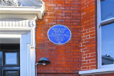 Flat 26, Russell Chambers Bury Place, London, WC1A 2JX