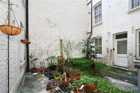 Flat 26, Russell Chambers Bury Place, London, WC1A 2JX
