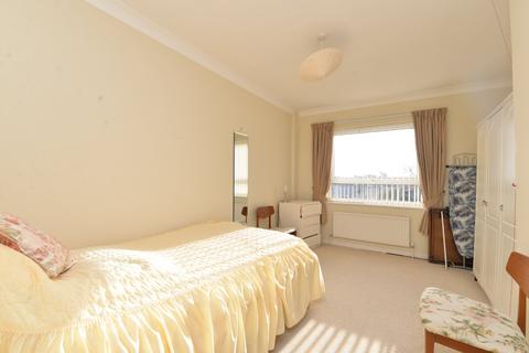 3 bedroom apartment for sale - Waverley House, Waverley Road, New Milton, BH25