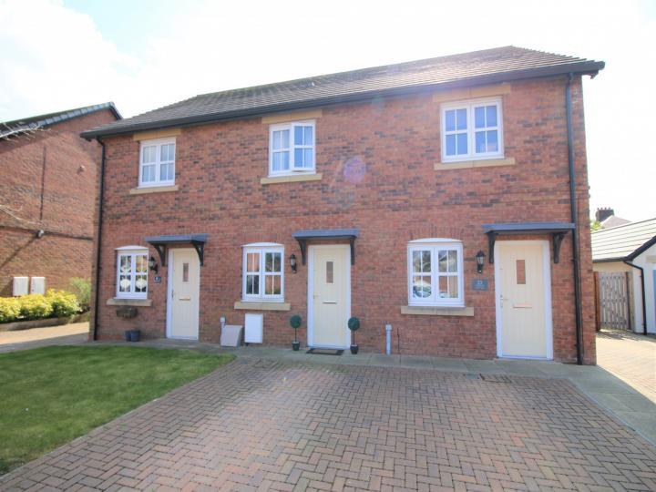 Sanderling Drive, PoultonleFylde, FY6 2 bed terraced house £124,000