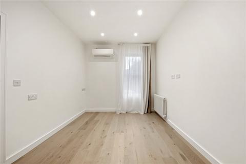 undefined, Roseberry Gardens, London
