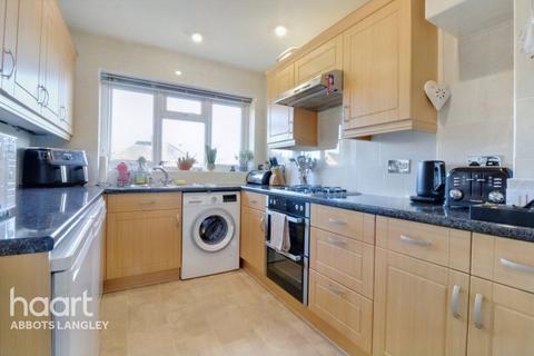 43a Adrian Road, Abbots Langley, WD5 0AG