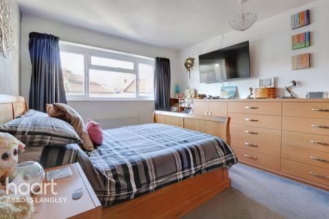 43a Adrian Road, Abbots Langley, WD5 0AG
