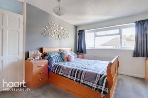 43a Adrian Road, Abbots Langley, WD5 0AG