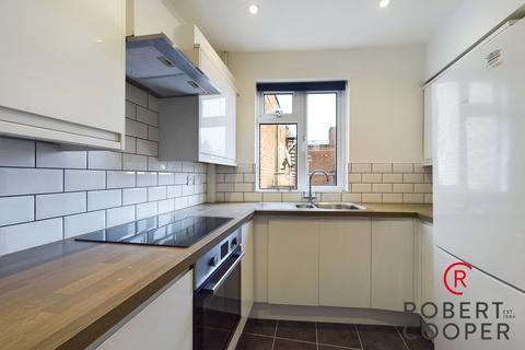 3 bedroom apartment to rent, Field End Road, Eastcote, HA5