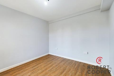 3 bedroom apartment to rent, Field End Road, Eastcote, HA5
