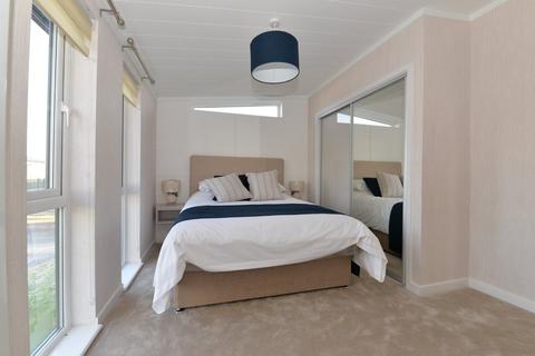 2 bedroom park home for sale, Sunset Cliffs, Naish Park, Barton On Sea, BH25