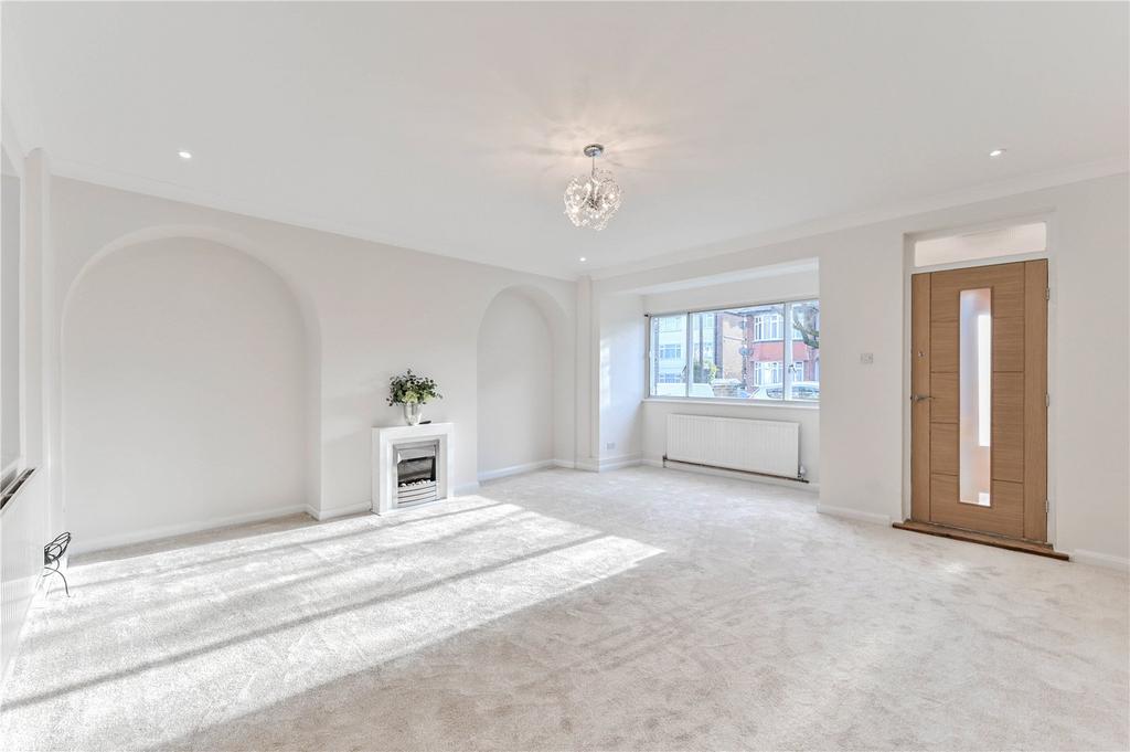Truro Road, London, N22 3 bed detached house £839,000