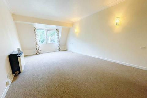 1 bedroom flat for sale, Homelands House, Ferndown, Dorset