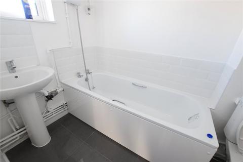 2 bedroom apartment for sale, Kings Court, Queens Road, London, E13