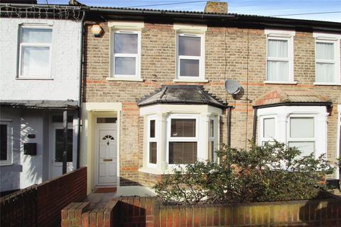 2 bedroom terraced house to rent - Marks Road, Romford, RM7