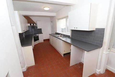 3 bedroom terraced house to rent, 35 Buxton Avenue, Crewe, Cheshire CW1