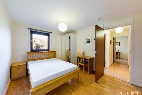 4 bedroom flat to rent - St David's Place, Edinburgh, EH3